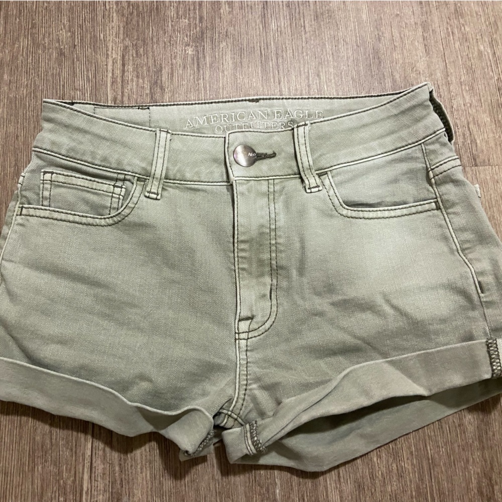 Light green American Eagle super stench shorts size 0